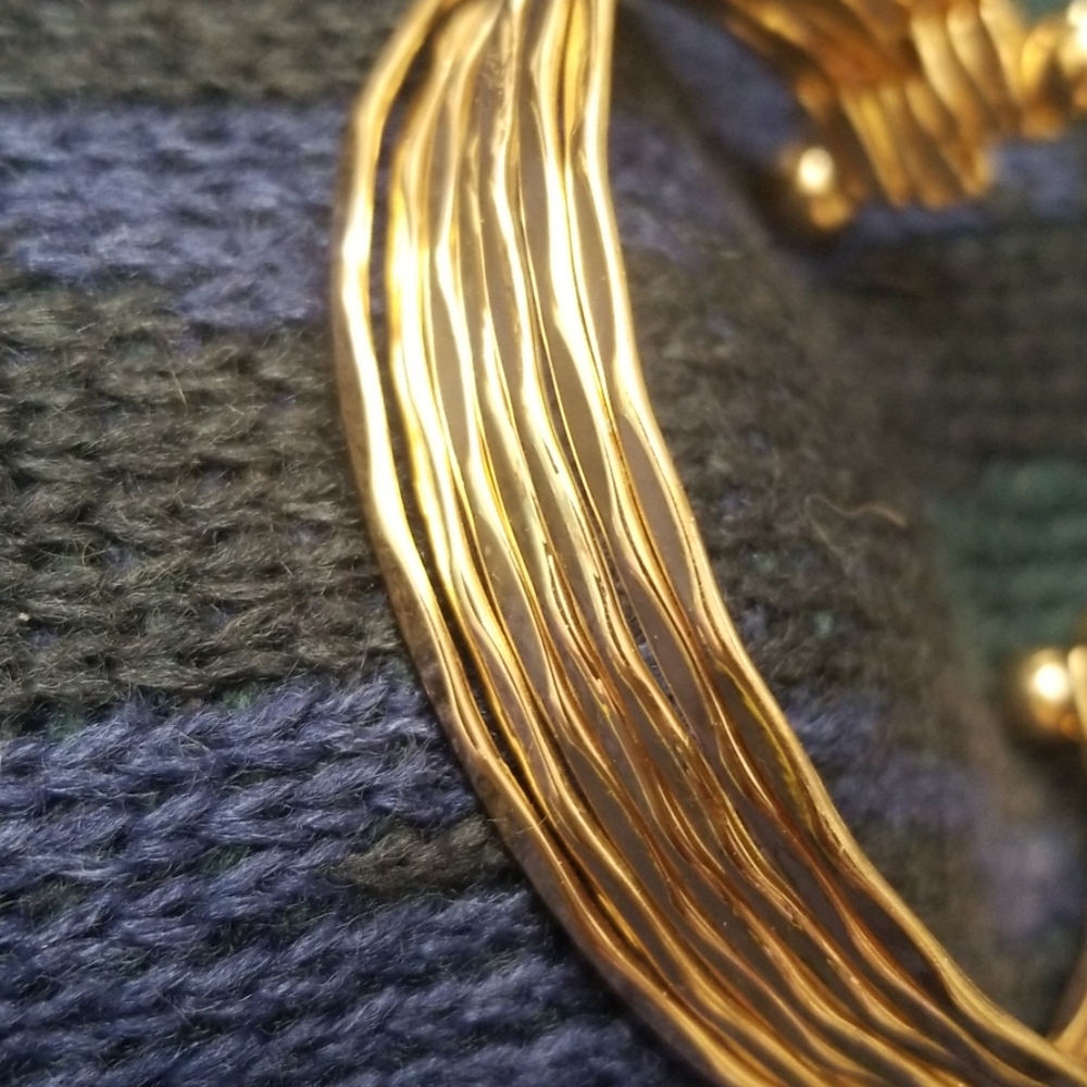 GOLD TONE 🌟 BRACELET - Picture 3 of 6